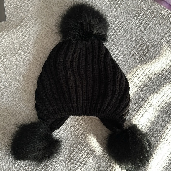 NEW Modena Black Winter Hat - Picture 2 of 5